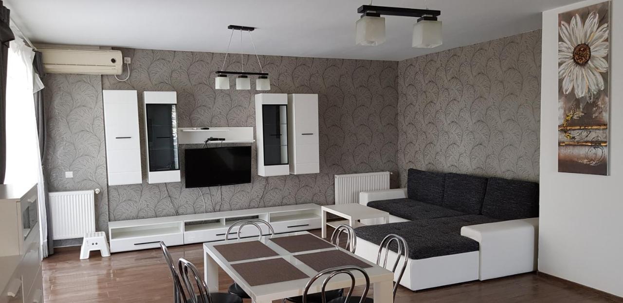 Apartament Lux Albert Olimp Ngoại thất bức ảnh